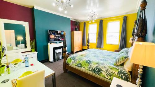 Studio Apartment