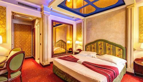 Junior Suite with Hot Tub
