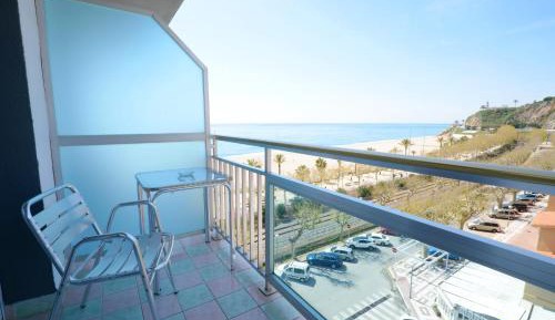 Double or Twin Room with Sea View