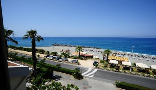 Triple Room with Sea View