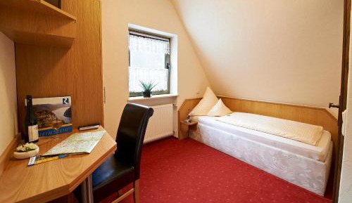 Single Room with Mountain View - Annex