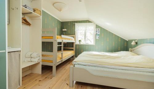 Quadruple Room with Shared Bathroom