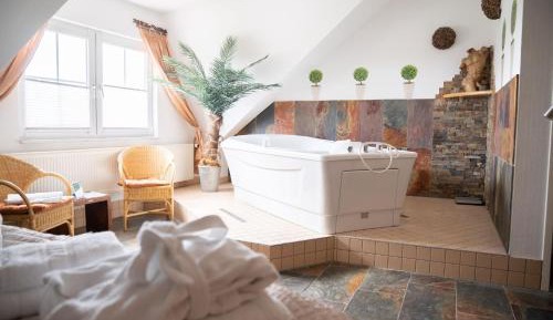 Suite with Spa Bath