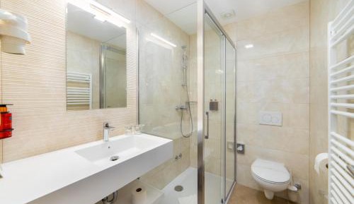 Economy Suite