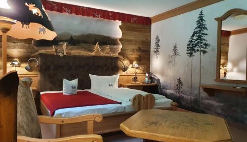 Double Room for Single Use