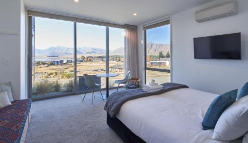Apartment with Lake View
