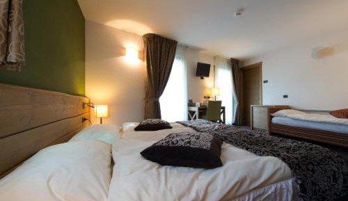 Superior Triple Room with Balcony
