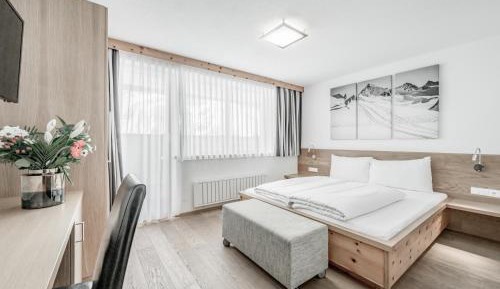 Pleasant Double Room with Balcony