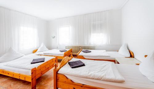 4-Bed Room with shared bathroom and toilet 