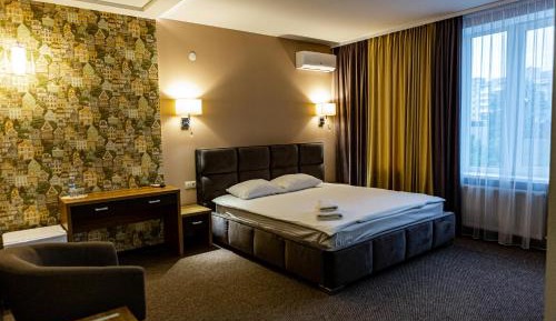 Deluxe King Room