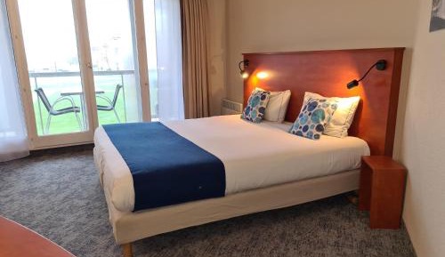Comfort Room with Harbor View