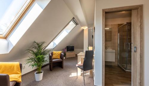 Comfort Triple Room