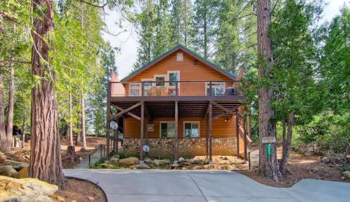 Five-Bedroom Holiday Home