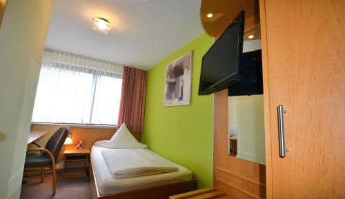 Small Single Room