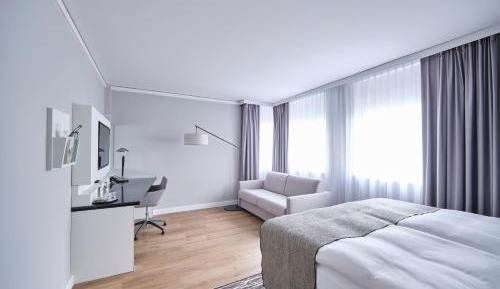 Premium King Room