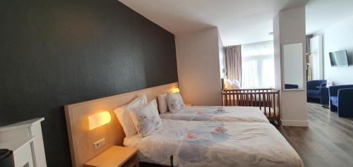 Quadruple Room with Terrace (2 adults +2 children)