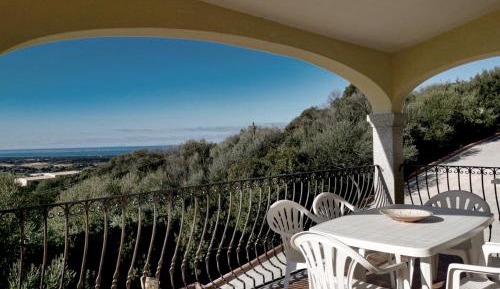 One-Bedroom Apartment with Terrace or Balcony (4 People)