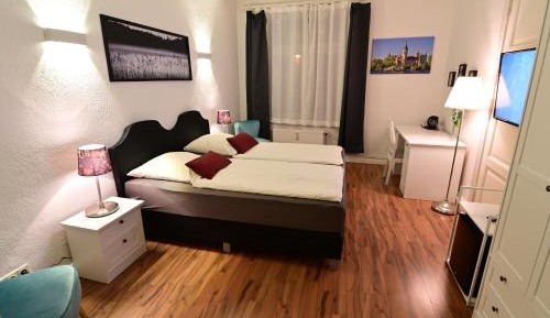 Double or Twin Room with Private External Bathroom