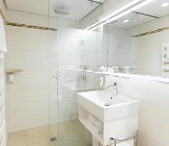 Single Room Business-Premium