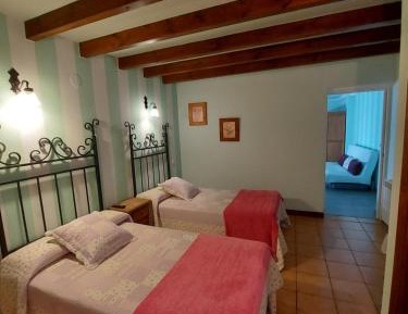 Junior Suite (2 Adults + 2 Children)