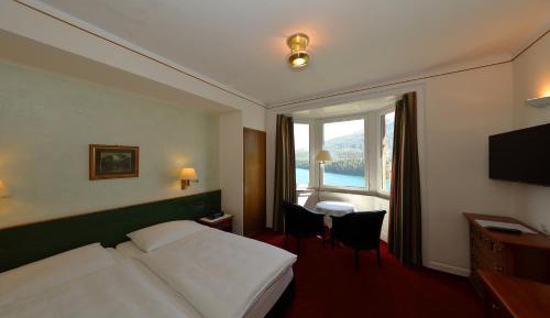 Double or Twin Room with Lake View