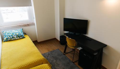 Family Room (2 Adults + 2 Children)