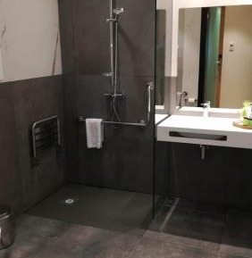 Twin Room (1-2 Adults)