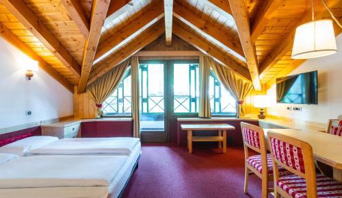 One-Bedroom Apartment - Attic (5 adults)