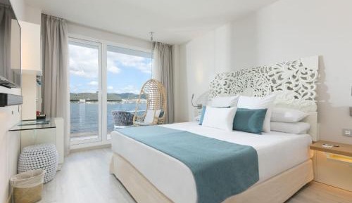 Superior Double or Twin Room with Sea View Oh La La 