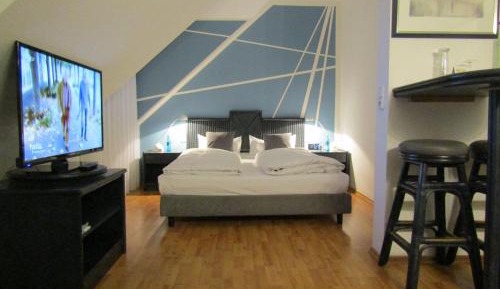 Standard Double Suite