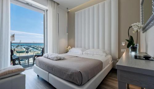 Deluxe Double Room with Sea View