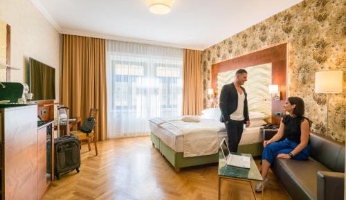 Deluxe Viennese Elégance