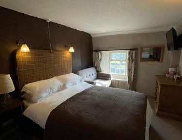 Family Room with Mountain View