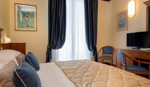 Triple Room with Terrace