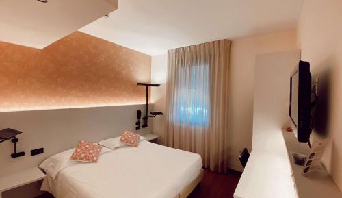 Comfort King Room