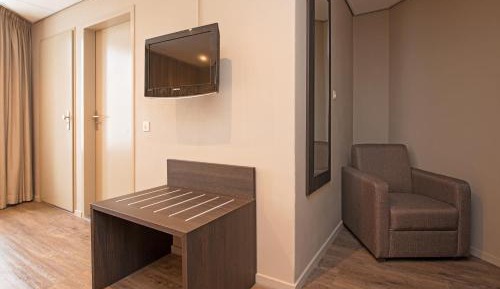Small Double Room with Shower 
