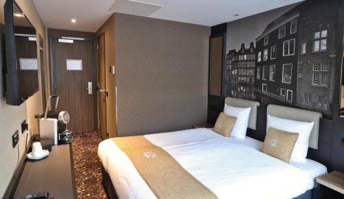 Room #1062809
