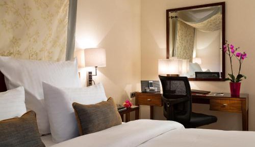 Premium Queen Room
