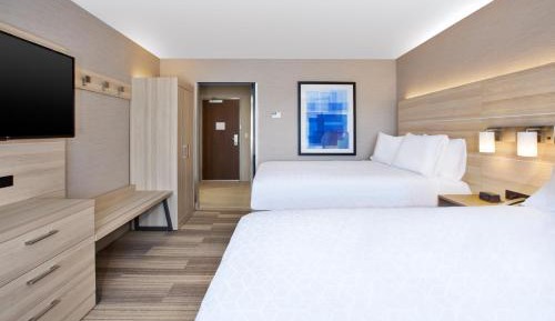 Standard Queen Room with Two Queen Beds