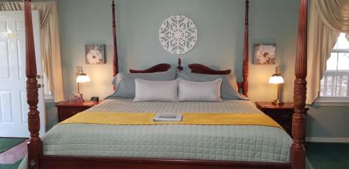 Dahlia Cottage