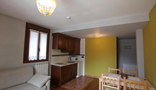 One-Bedroom Apartment (2 Adults)