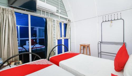 Standard Single Room with Complimentary Airport Pick-up & Drop