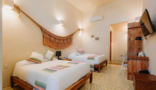 Family Room with Air Conditioning and Private Bathroom