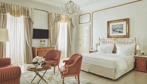Junior Suite with Lake View