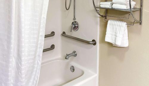 King Suite - Accessible/Non-Smoking