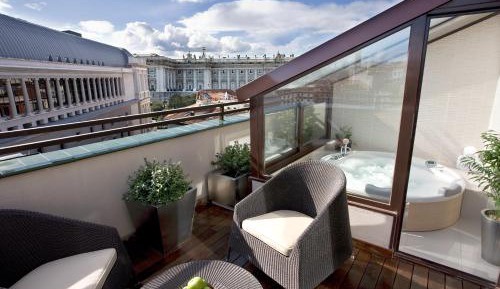 Double Room with Terrace and Spa Bath