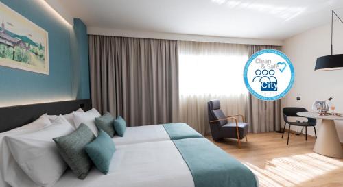 Twin Room (1-2 Adults)