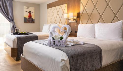 Handicap Royal Double Queen Bed Room HROYQ