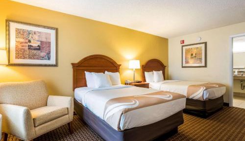 Double Room with Two Double Beds and Accessible Tub - Accessible/Non-Smoking