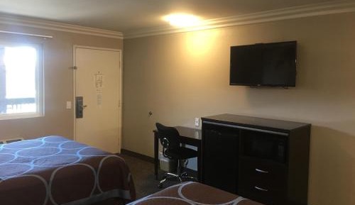 Queen Room with Two Queen Beds - Non-Smoking